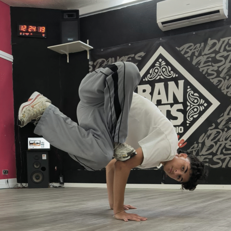 Corso di Breakdance a Novara: Energia, Tecnica e Divertimento per i Giovani Danzatori